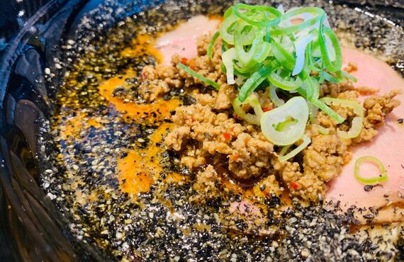 北名古屋にて営業を行うラーメン店では痺れる美味しさの担々麺が人気です