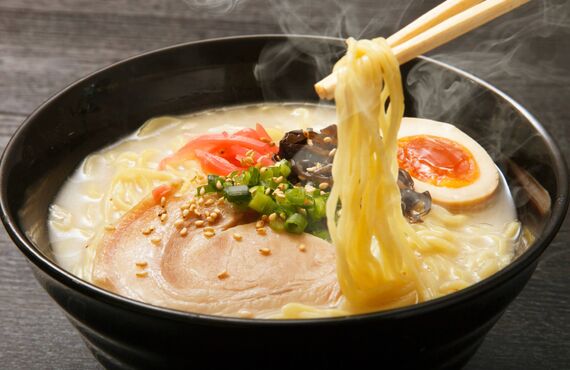 北名古屋にあるつけ麺が評判のお店では魚介豚骨のつけ汁が人気です